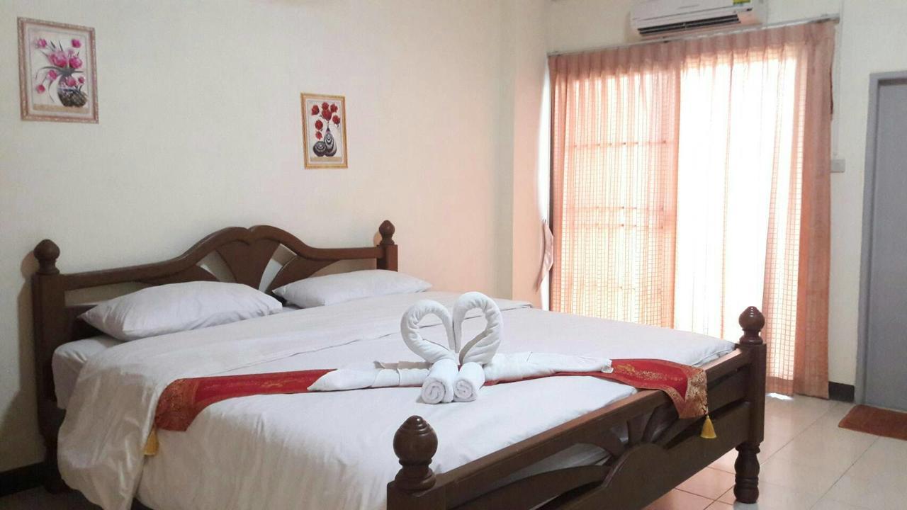 Veerasuda Condotel Ratchaburi Екстер'єр фото
