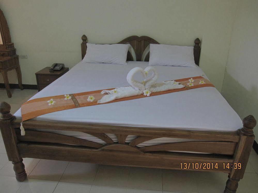 Veerasuda Condotel Ratchaburi Екстер'єр фото